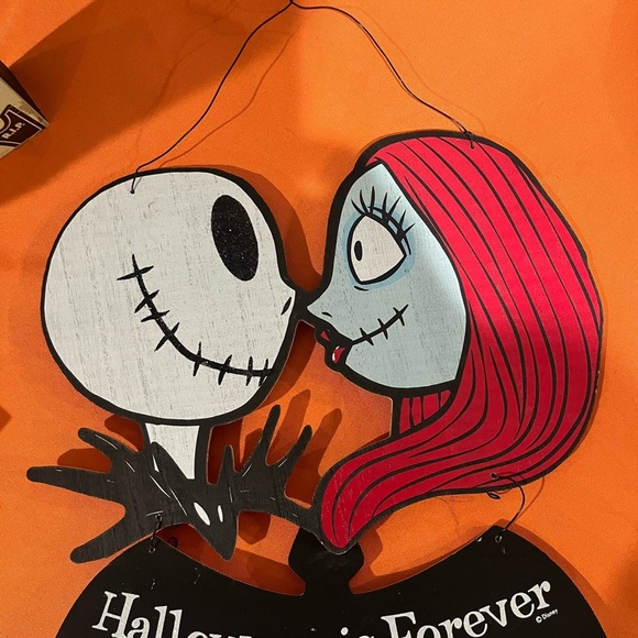 Disney Halloween Party Decor Set - Black and Orange - Picture 4 of 16